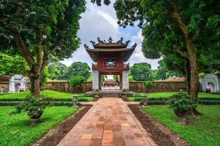 Hồ Giám Quốc Tử Giám Đống Đa Hà Nội Hồ Giám Quốc Tử Giám Đống Đa Hà Nội