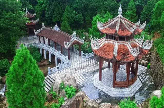 Khu Di Tích Lịch Sử Côn Sơn Kiếp Bạc