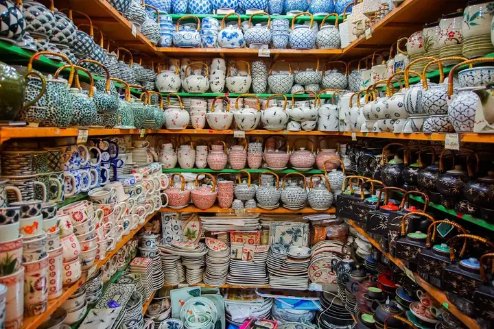 Làng Gốm Bát Tràng Có Gì
