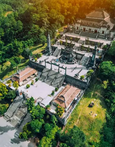 Lăng Khải Định Giờ Mở Cửa