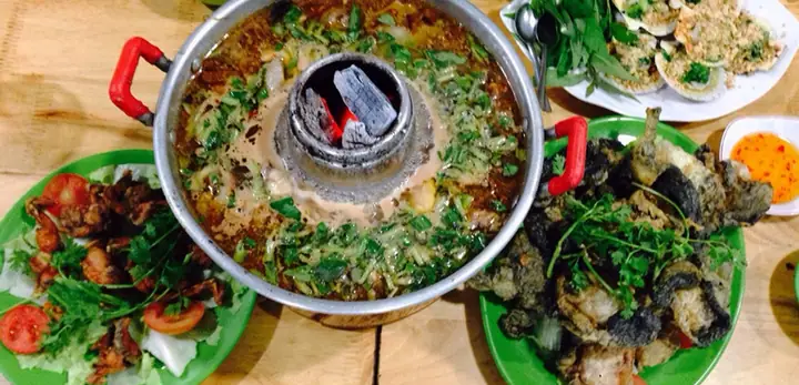 Lẩu Ếch Sáu Hiếu Thống Nhất Lẩu Ếch Sáu Hiếu Thống Nhất