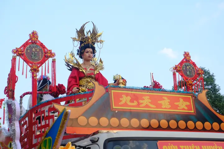 Lễ Rước Kiệu Bà Bình Dương