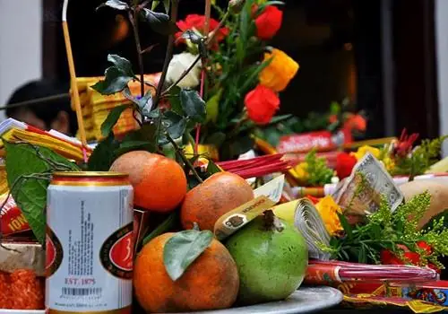 Lễ Tạ Cuối Năm Ở Đền