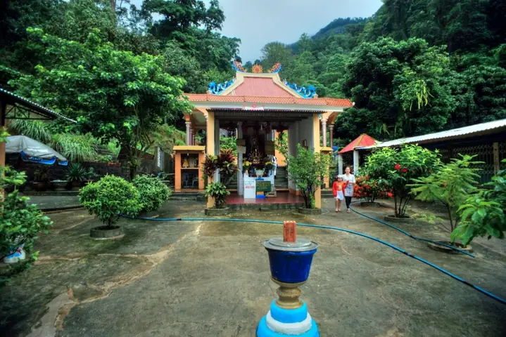 Miếu Ba Cô Đèo Hải Vân Miếu Ba Cô Đèo Hải Vân