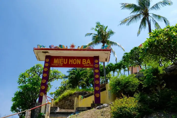Miếu Hòn Bà Vũng Tàu Thờ Ai