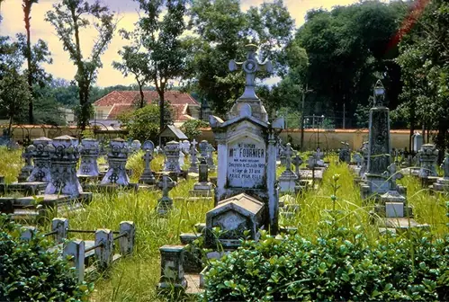 Nghĩa Trang Mạc Đĩnh Chi Sài Gòn