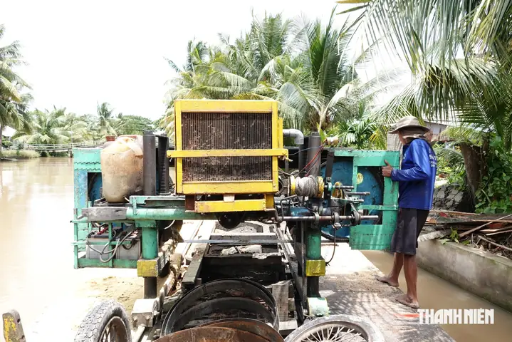 Ngoi Nhau Tren Ghe Song Nuoc Mien Tay Ngoi Nhau Tren Ghe Song Nuoc Mien Tay
