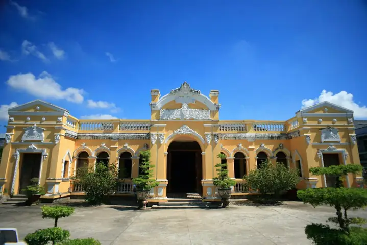 Nhà Đốc Phủ Hải Gò Công