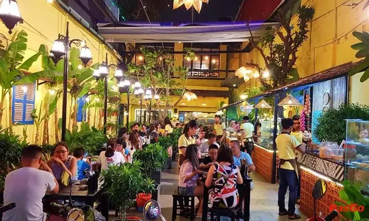 Nhà Hàng Con Gà Mái Quang Trung