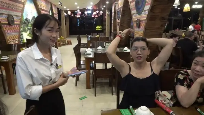 Nhà Hàng Dân Tộc Quán Lào Cai