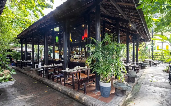 Nhà Hàng Ngon Rẻ Tại Nha Trang Nhà Hàng Ngon Rẻ Tại Nha Trang