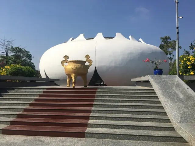 Nhà Mồ Ba Chúc Ở Đâu Nhà Mồ Ba Chúc Ở Đâu