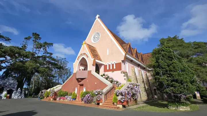 Nhà Thờ Domaine De Marie Đà Lạt