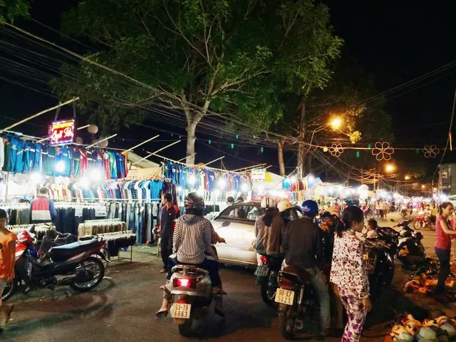 Phố Ẩm Thực Đêm Bến Tre Phố Ẩm Thực Đêm Bến Tre