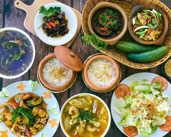 Quán Cơm Niêu Hoa Sữa Bà Rịa Quán Cơm Niêu Hoa Sữa Bà Rịa
