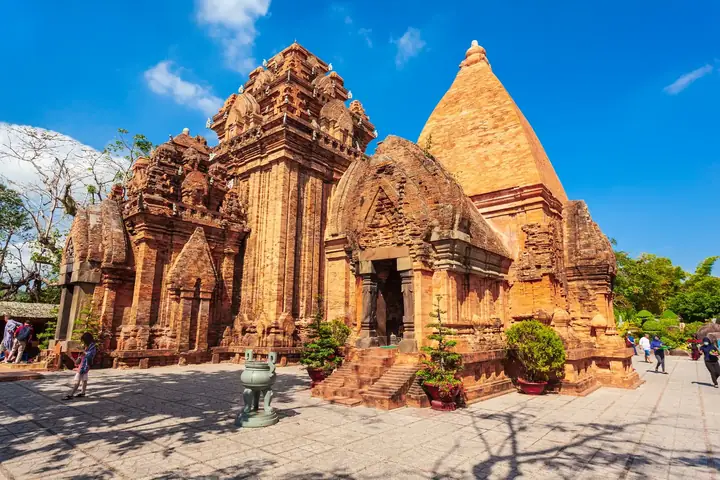 Tháp Bà Ponagar Nha Trang Giá Vé