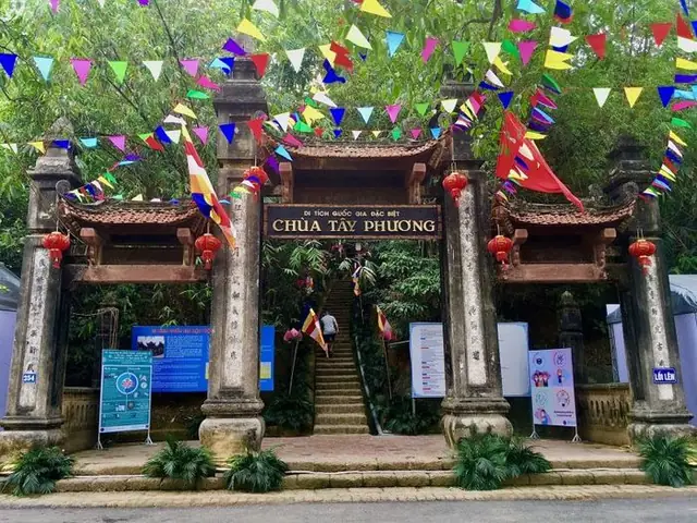 Thuyết Minh Về Chùa Tây Phương Thuyết Minh Về Chùa Tây Phương