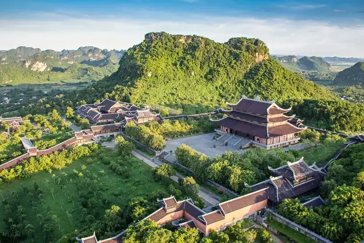 Tour Bái Đính Tràng An Hang Múa Tour Bái Đính Tràng An Hang Múa