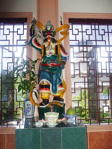 Vị Thần Giữ Cửa Chùa