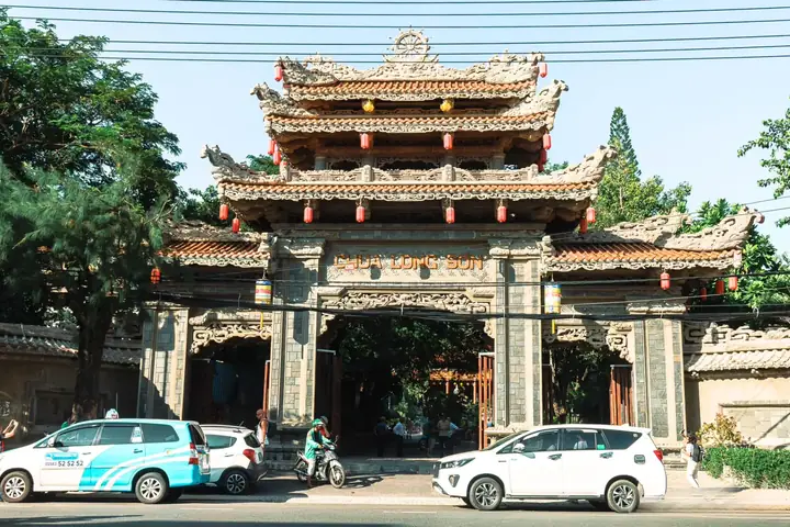 Chùa Long Sơn Ở Nha Trang Chùa Long Sơn Ở Nha Trang