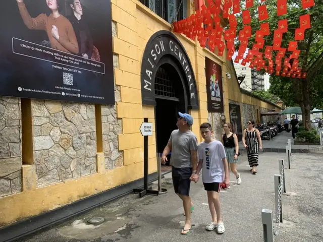Địa Chỉ Nhà Tù Hỏa Lò