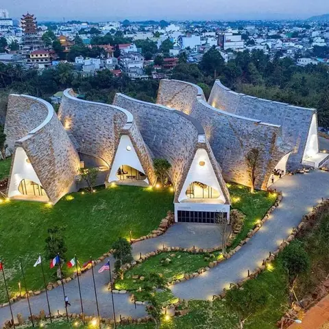 Địa Điểm Du Lịch Nổi Tiếng Ở Tây Nguyên Địa Điểm Du Lịch Nổi Tiếng Ở Tây Nguyên