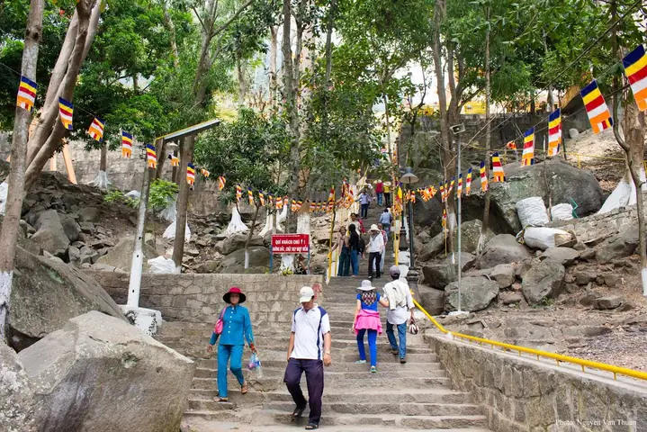 Leo Núi Bà Đen Đường Chùa Mất Bao Lâu Leo Núi Bà Đen Đường Chùa Mất Bao Lâu