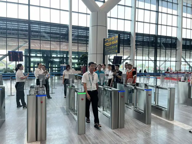 Nhà Ga Số 1 Sân Bay Tân Sơn Nhất Nhà Ga Số 1 Sân Bay Tân Sơn Nhất